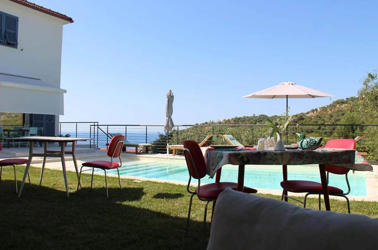 Bed and Breakfast Il Sole di Poggi Imperia Bed & Breakfast