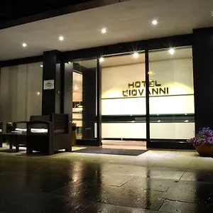 Giovanni 4* Padova